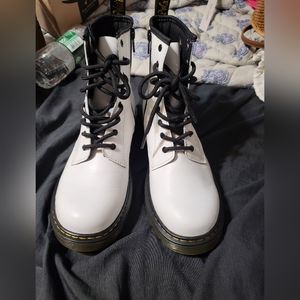 Dr martens size 7 womans
